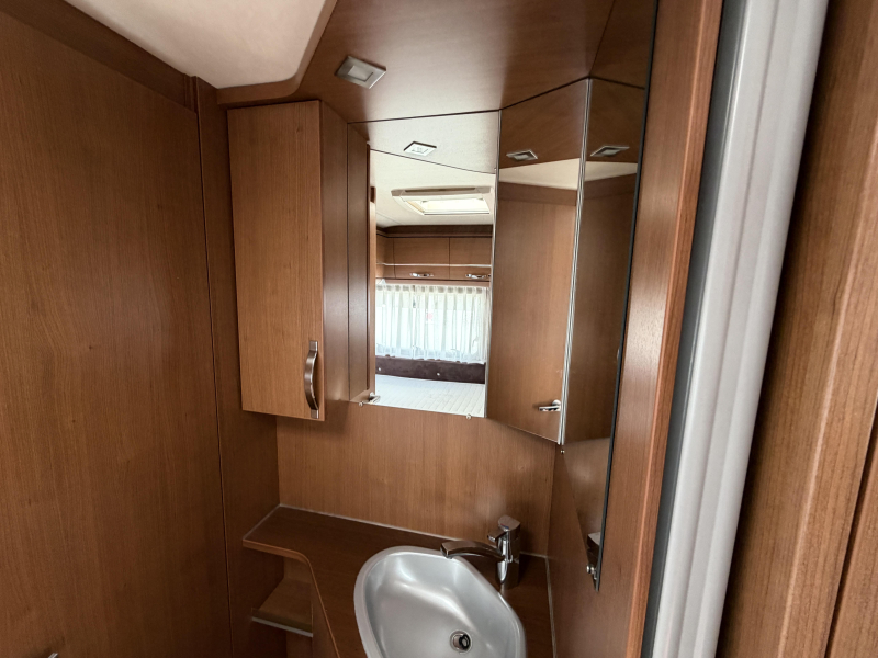 Knaus Sudwind Exclusive 450 FU +fietsendrager+mover  foto: 13