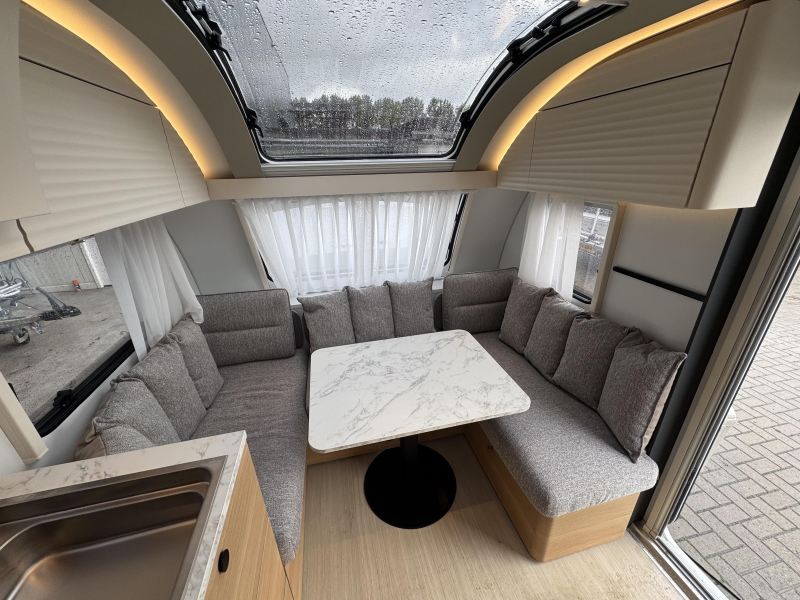 Adria Adora 572 UT 
