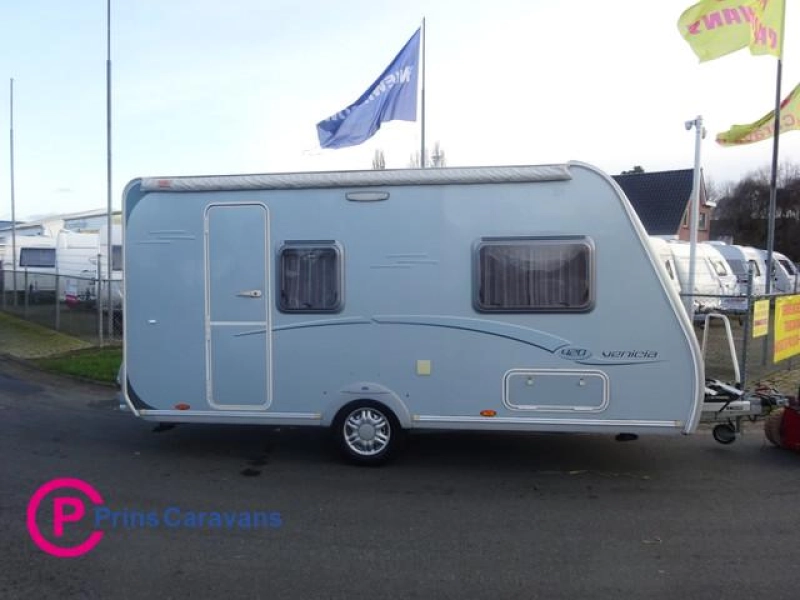 Caravelair Venicia 420 Met Dwars Bed en Treinzit  foto: 3