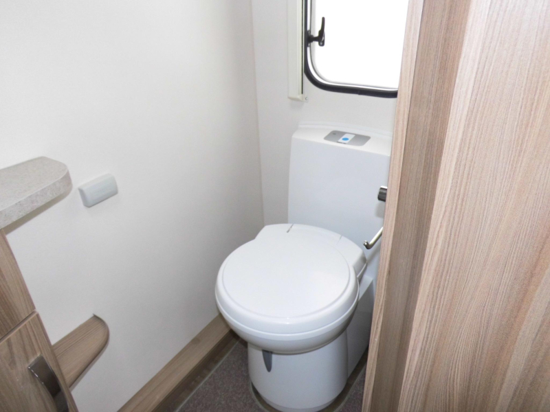 Sprite Cruzer 492 SR Mover, cassetteluifel!  foto: 6