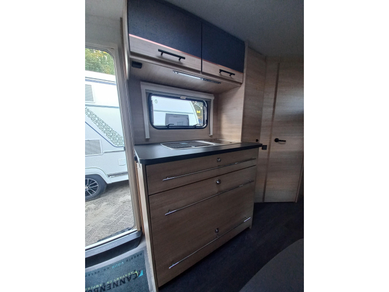 Caravelair Alba Style Family 497 voortent Unico - mover  foto: 8