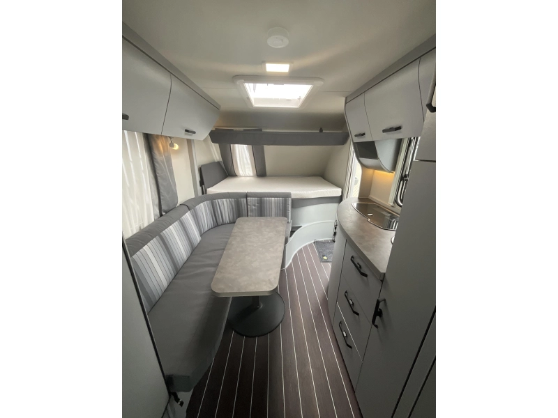 Knaus Sport en Fun 480 QL VOORTENT-UNIEK 