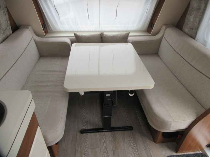 Hobby Excellent 495 WFB MET MOVER EN VASTE LUIFEL  foto: 5