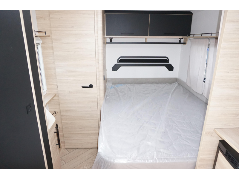 Caravelair Sport Line 455 Alu velgen, Disselafdekk. 