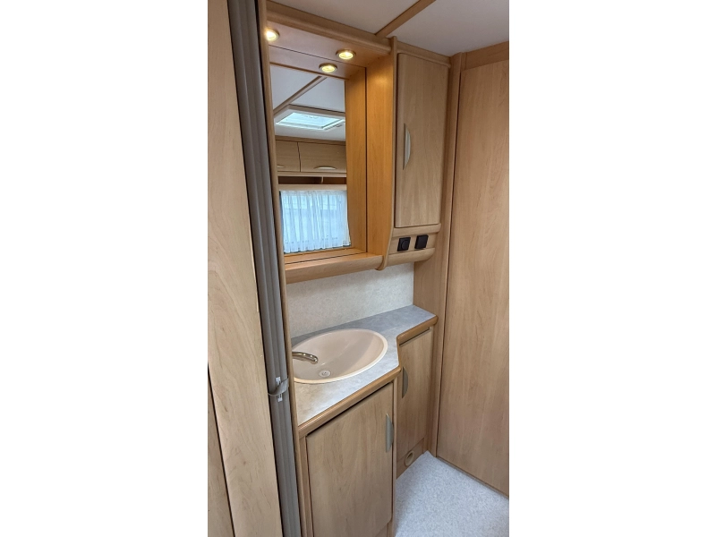 Fendt Saphir 470 TF frans bed rondzit toilet  foto: 4