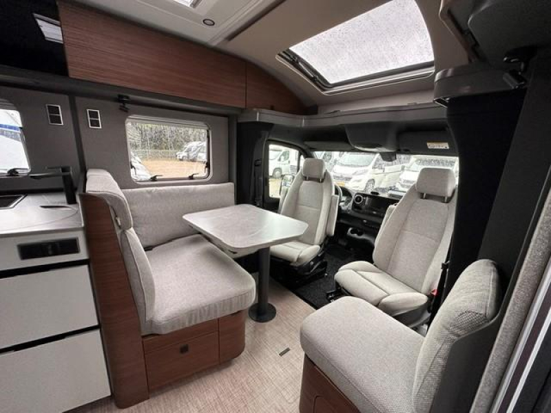 Hymer B-MC T 680 LITHIUM-SOLAR-OMVORMER 