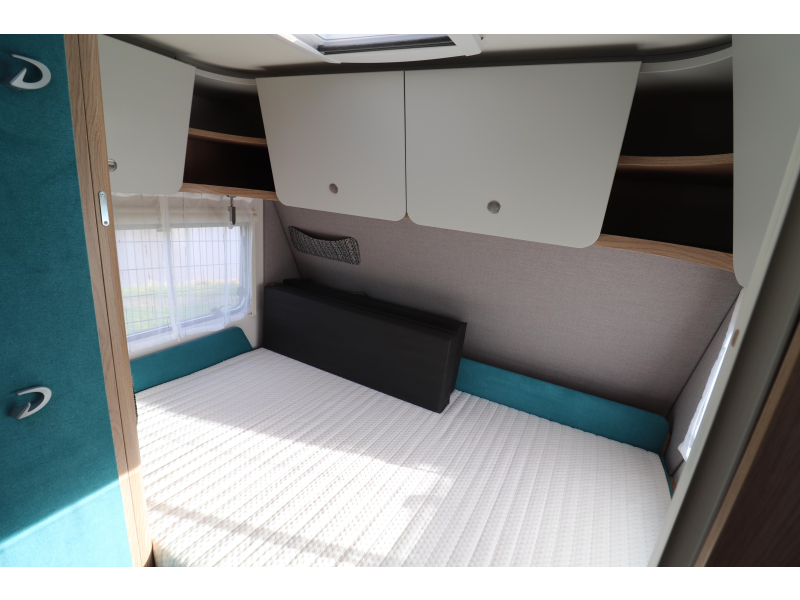 Dethleffs Aero 410 QS Dwarsbed / mover / luifel  foto: 14