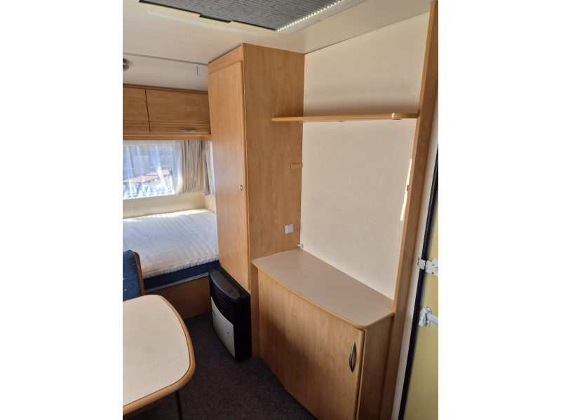 Caravelair Antares 400 Voortent en Luifel  foto: 11