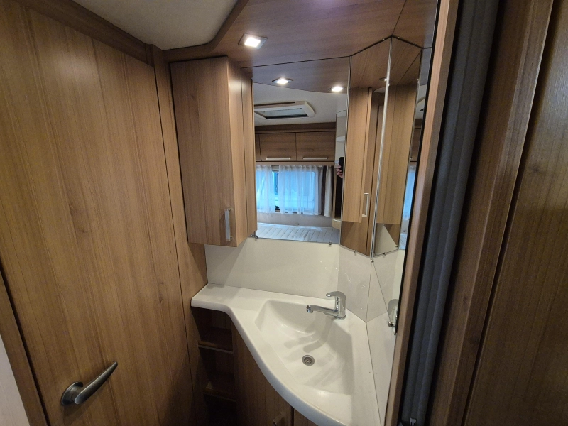 Knaus Sudwind 400 FD Meeneemprijs  foto: 20