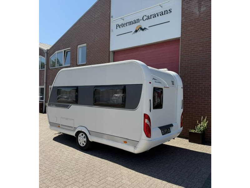Hobby De Luxe 400 SFE Incl. Luifel en Voortent 
