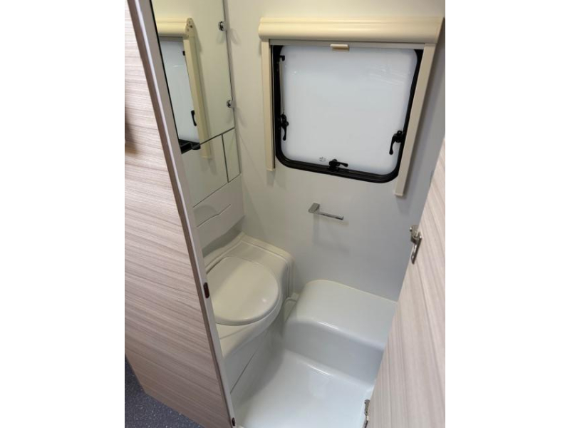 Adria Altea 492 LU Incl. Mover en Voortent  foto: 21
