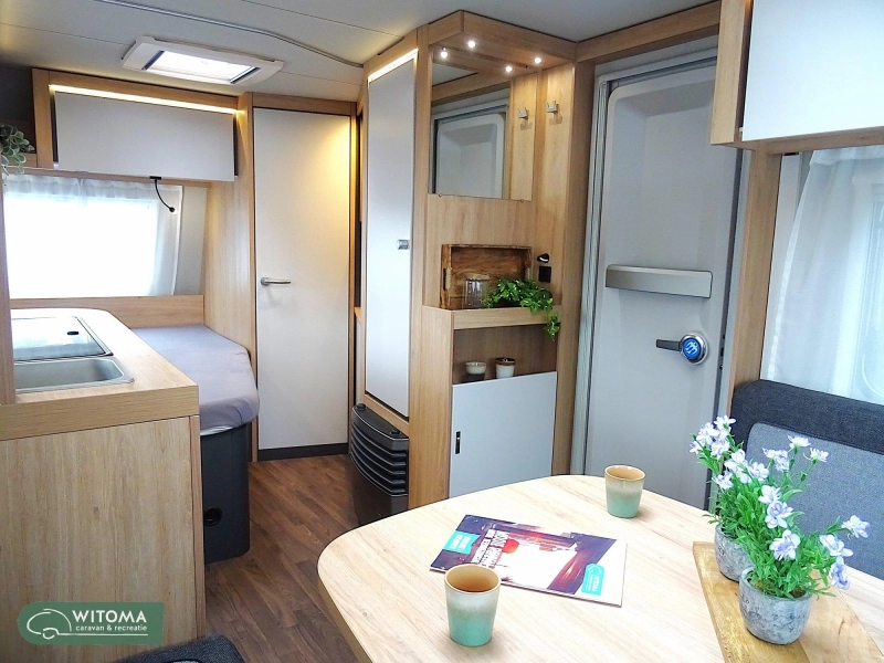 Knaus Sport 450 FU Sale € 2.361,- voordeel  foto: 2