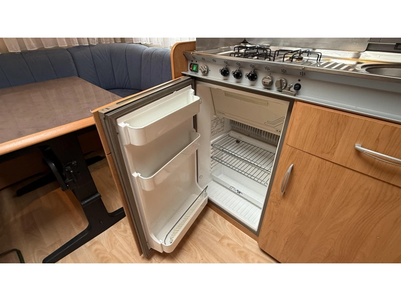 Hobby Excellent 460 UFE frans bed rondzit toilet  foto: 5