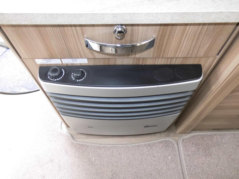 Sprite Cruzer 492 SR Mover, cassetteluifel!  foto: 10