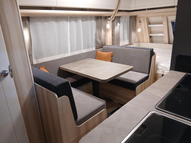Hobby De Luxe 490 KMF  foto: 5