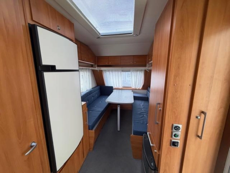 Kip Isa White 41 TCB Met mover en Luifel  foto: 6