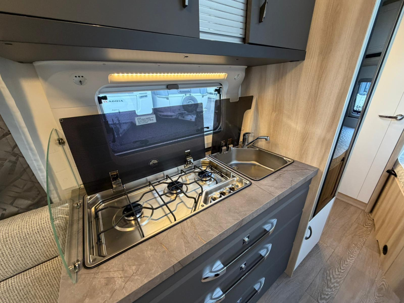 Hobby 460 UFE Zeer compleet  foto: 7