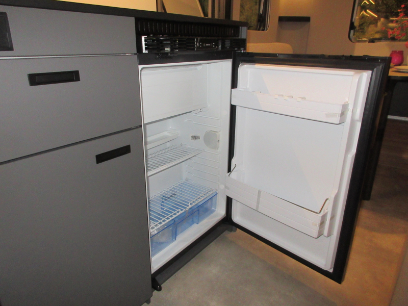 Eriba Feeling 470 COMPACT ENKELE BEDDEN!!  foto: 11