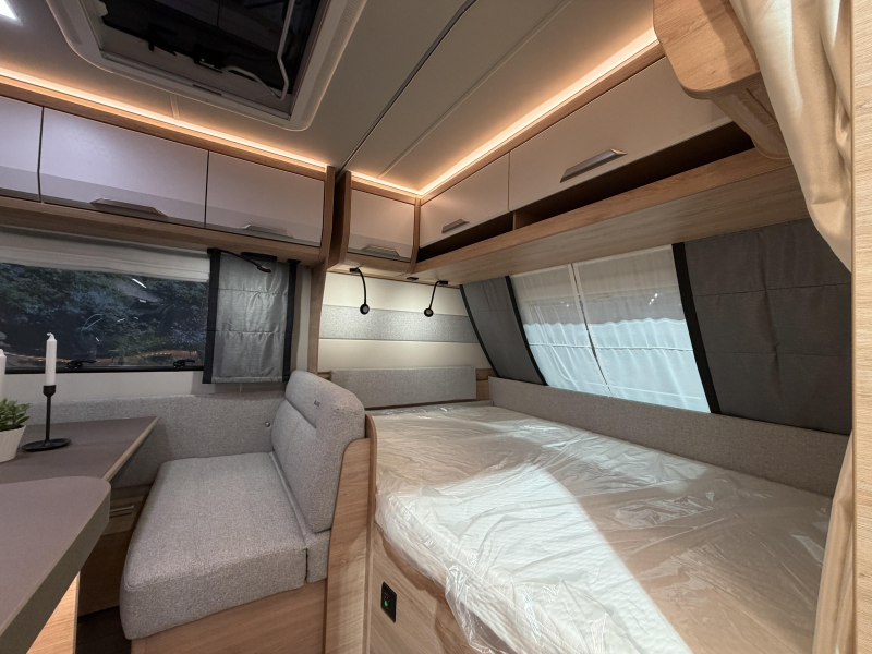 Knaus Sudwind Black Selection 500 QDK stapelbed / dwarsbed  foto: 9