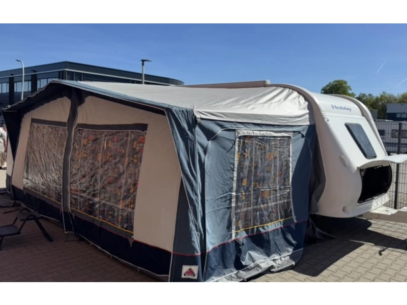 Hobby Excellent 495 UFE frans bed rondzit toilet  foto: 18