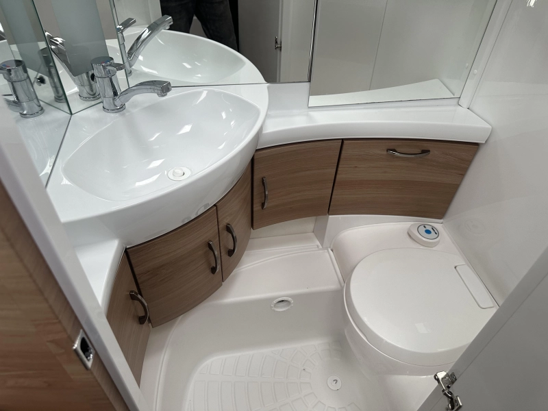 Hobby De Luxe 440 SF cassete luifel -  foto: 7
