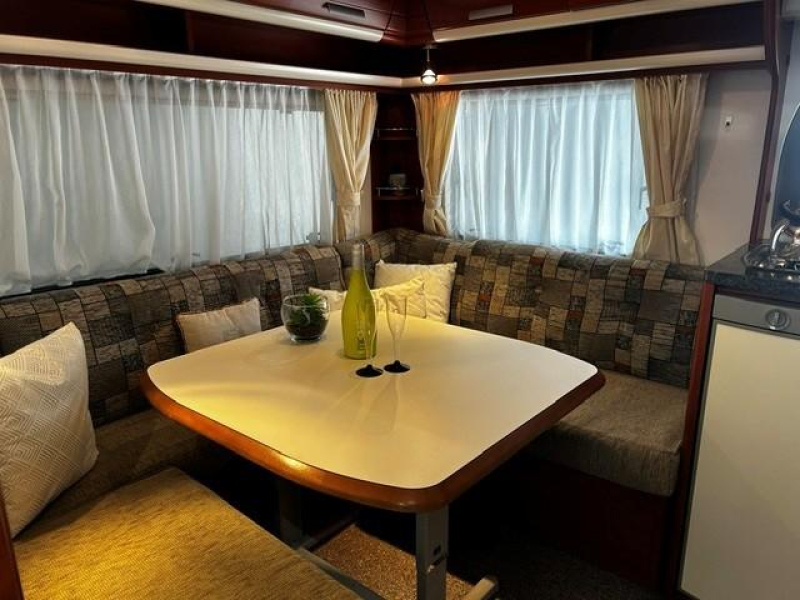 Chateau Calista 450 FHU mover,voortent,luifel  foto: 2