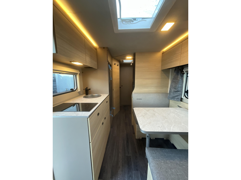 Weinsberg CaraLife 500 QDK STAPELBED-AIRCO  foto: 2