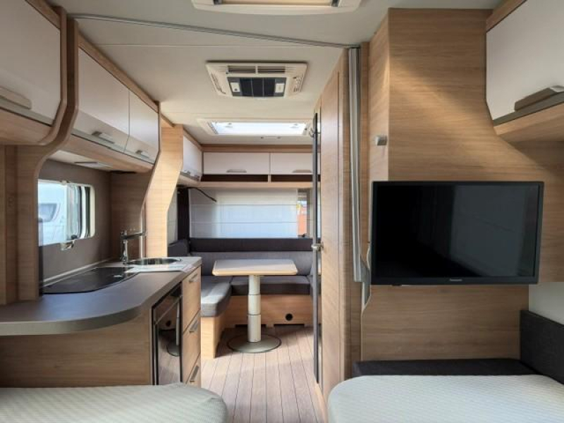 Knaus Sudwind 60 Years 500 EU mover airco fietsenrek  foto: 12