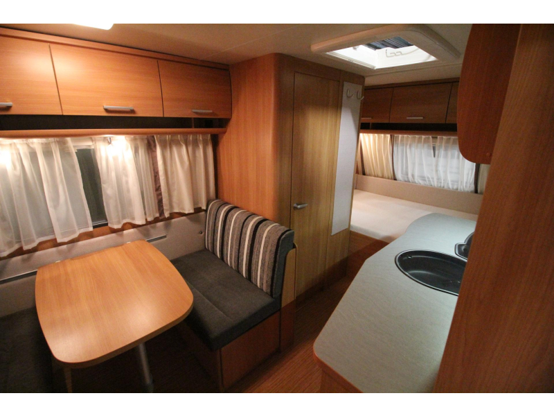 Knaus Sport Special 420 QD Voortent, Fietsenrek, LMV  foto: 6