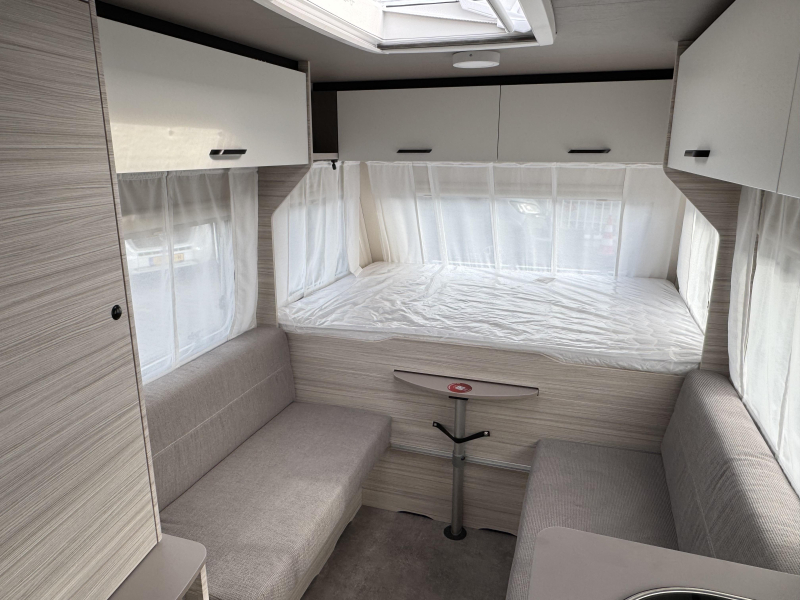Dethleffs C'Joy 480 QLK Stapelbed met 3 bedden  foto: 15