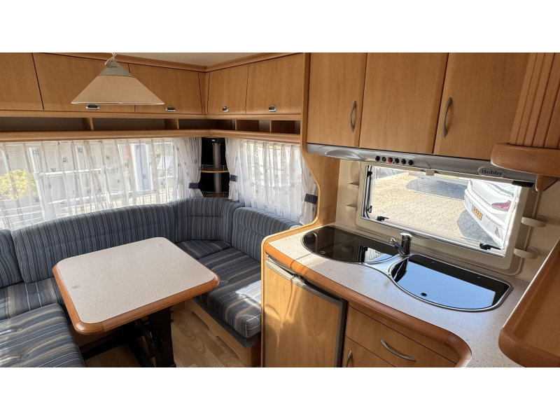 Hobby Excellent Easy 460 UFE - Voortent  foto: 4