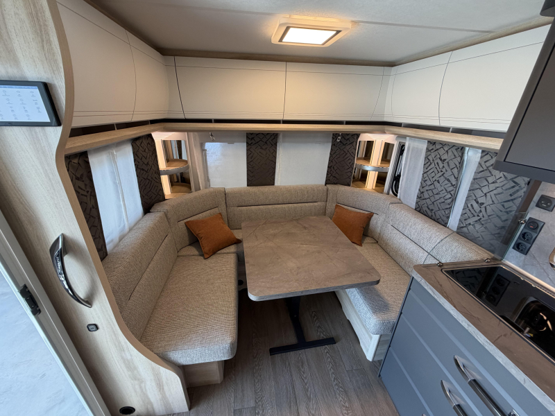 Hobby De Luxe 460 UFE Nieuw | Actie model 2026  foto: 7