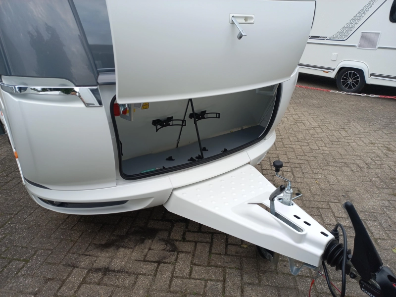 Hobby Excellent Edition 460 UFE 1500kg-vloerverwa-reswiel  foto: 2