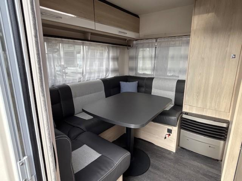 Caravelair Antares Style 470 mover, luifel, fietsenrek  foto: 5