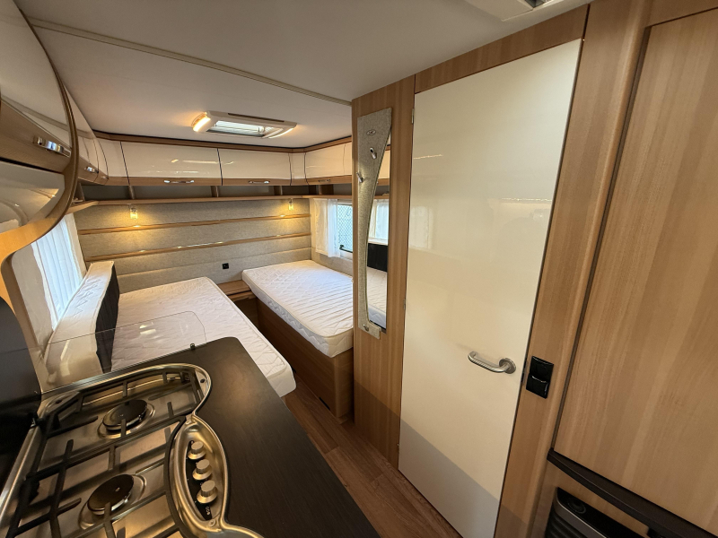 LMC Musica 490 E 2 BEDDEN RONDZITMOVER TOP  foto: 15