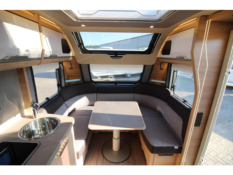 Knaus Sudwind Black Selection 540 UE Panoramaraam + Enkelbed  foto: 6
