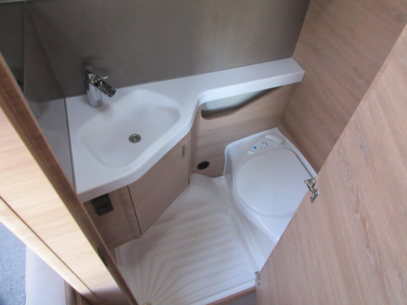 Knaus Sudwind 420 QD MET MOVER EN UNICO  foto: 4