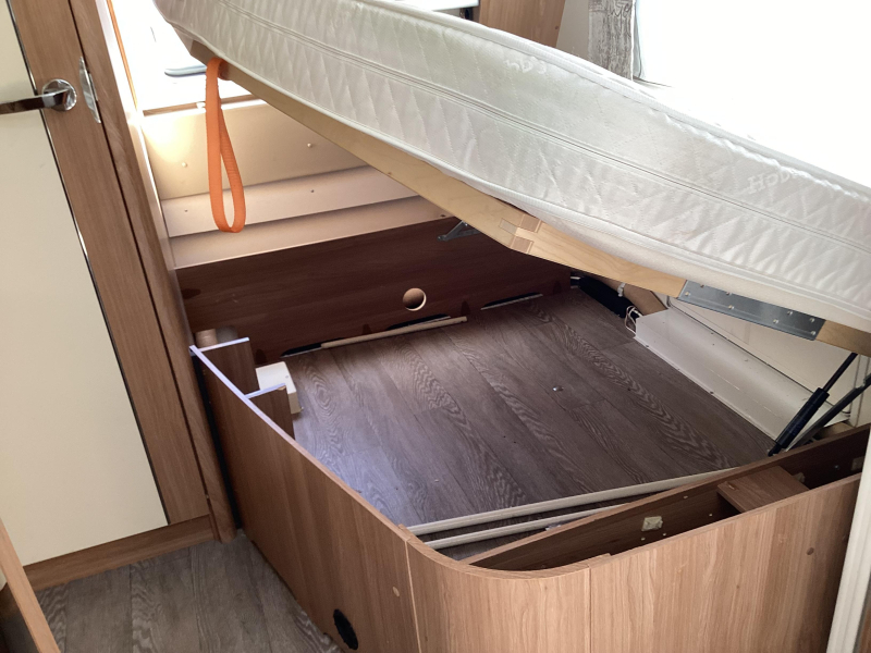 Hobby De Luxe 460 UFE omnistor  foto: 10