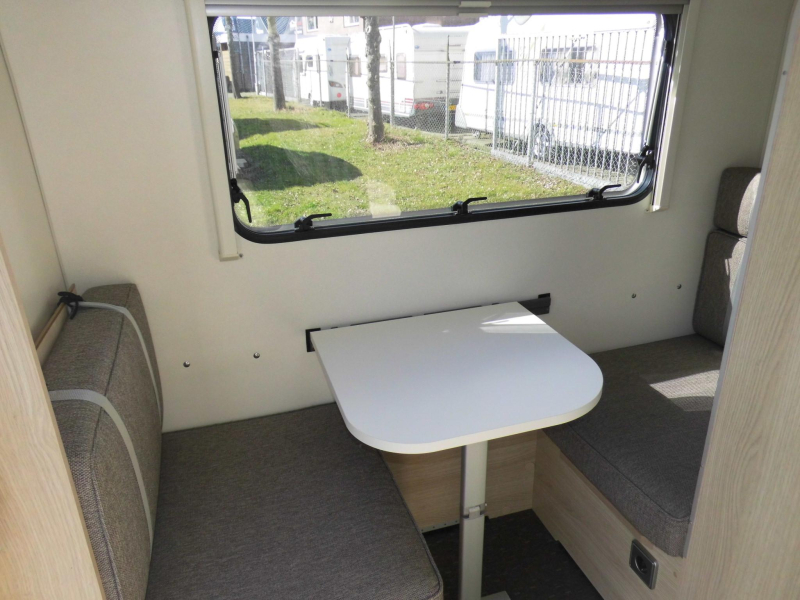Adria Aviva 360 DD Mover, luifel! 