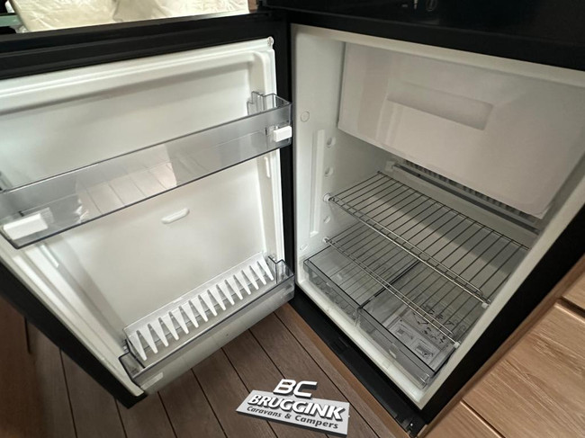 Knaus Sudwind 60 Years 460 EU ENKEL BED VLOERVERWARMING foto: 10