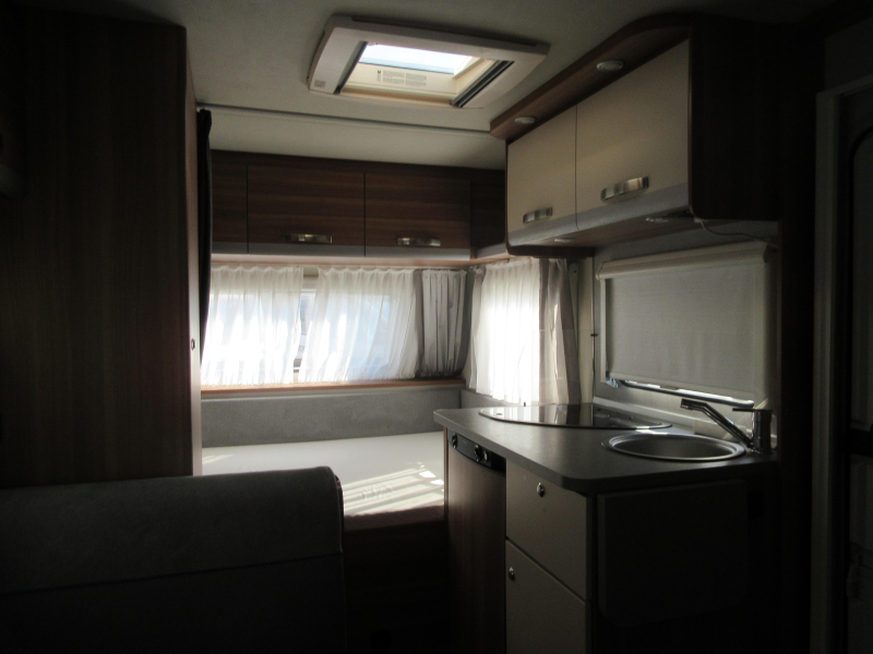 Weinsberg CaraOne Edition HOT 390 MET VOORTENT  foto: 7