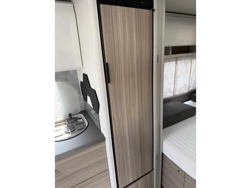 Bürstner Averso 490 TS FRANSBED RONDZIT LUIFEL  foto: 19