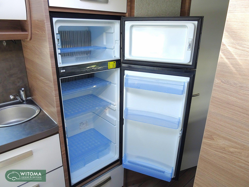 Knaus Sport 580 QS 3 stapelbed  foto: 7