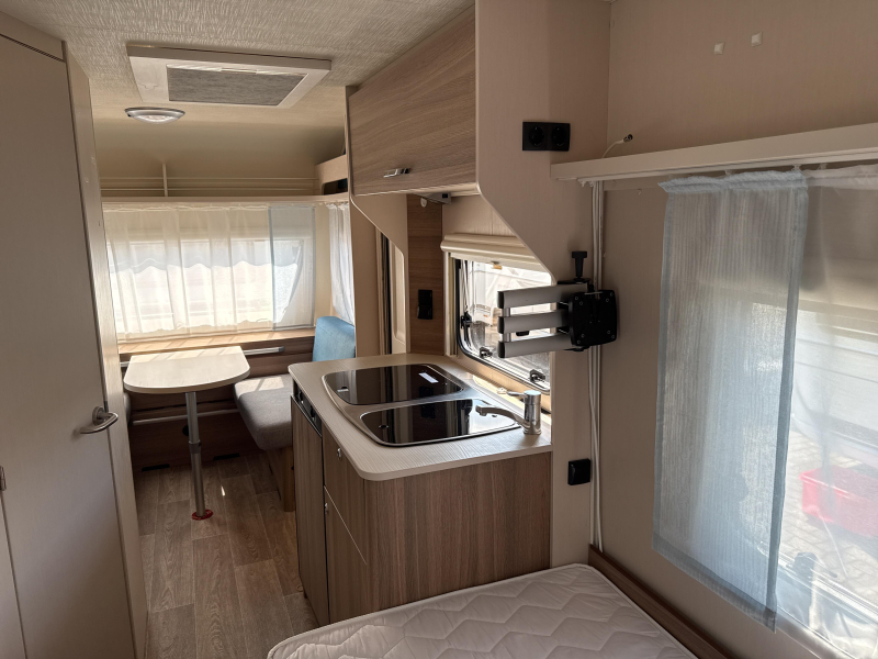 Dethleffs C'Joy 460 LE Mover/Voortent/Fietsdr.  foto: 5