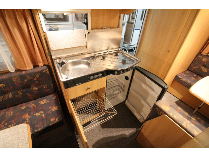 Dethleffs Camper 420 T Mover, Panoramaluifel,  foto: 12