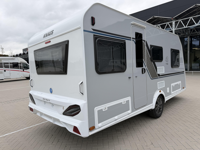 Knaus Sport Platinum 460 EU vloerverwarming / 1.700kg  foto: 2