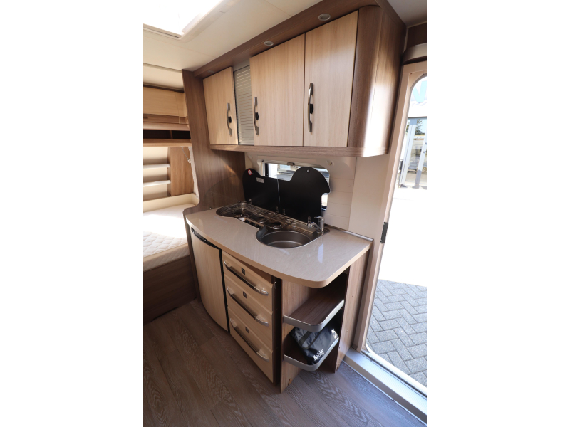 Hobby De Luxe 455 UF Mover / Luifel  foto: 10