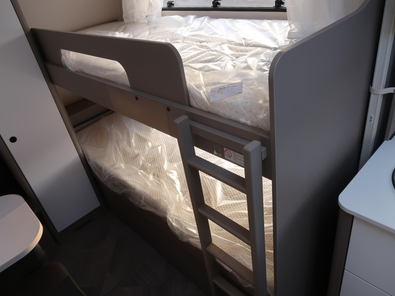 Dethleffs C'Go UP 525 KR STAPELBED + HEFBED 