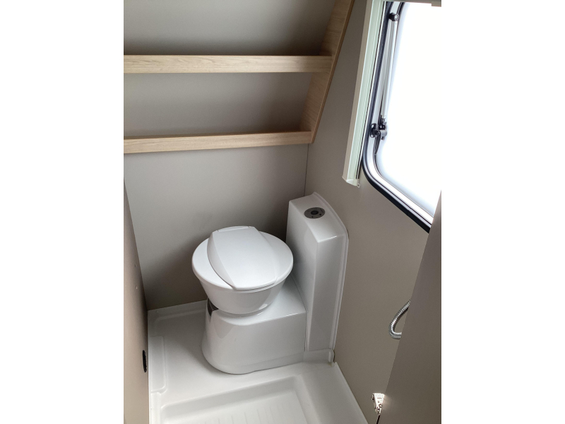 Weinsberg CaraCito 450 FU E-Power/ airco  foto: 7