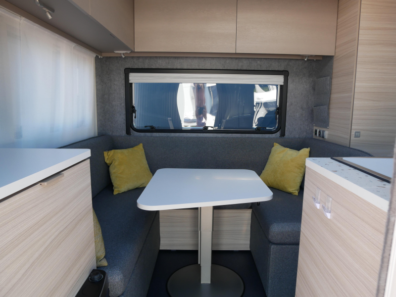 Adria Altea 432 PX Incl. mover en voortent  foto: 4